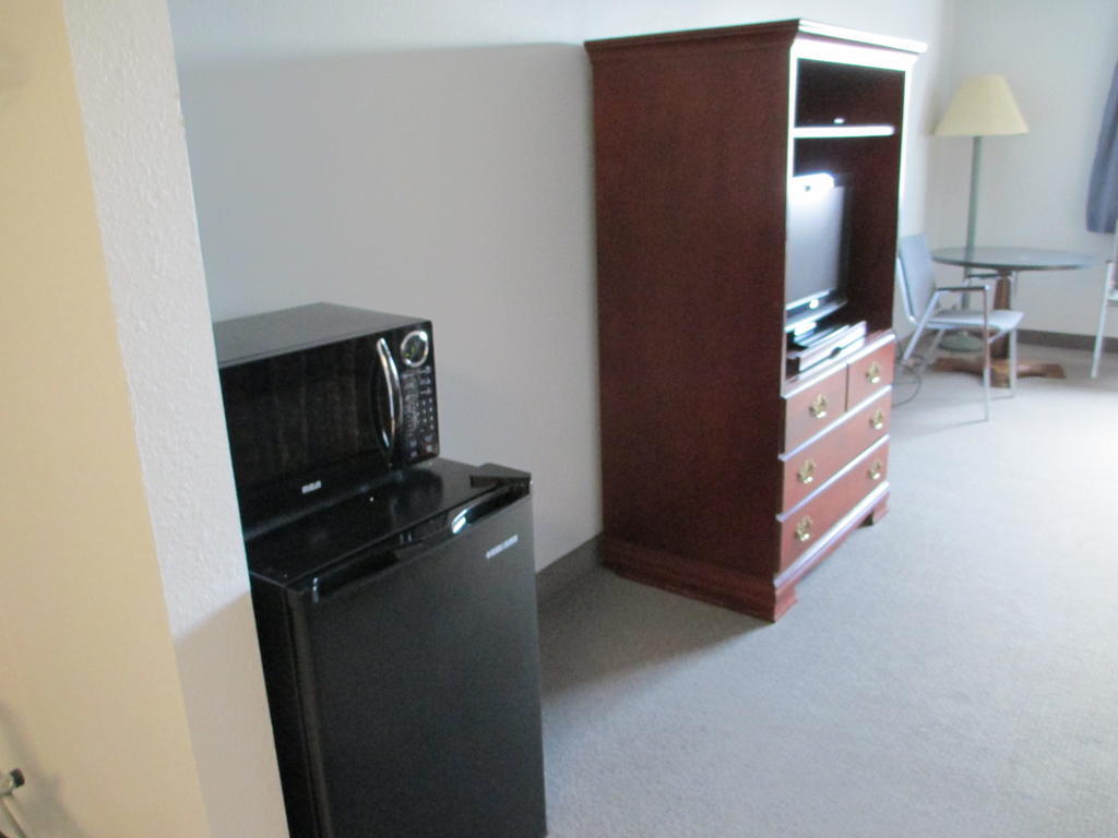 Americas Best Value Inn Billings Room photo